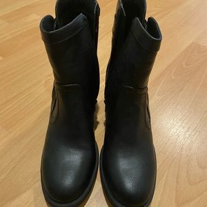 G by Guess Black Booties Size: 8 Color: Black